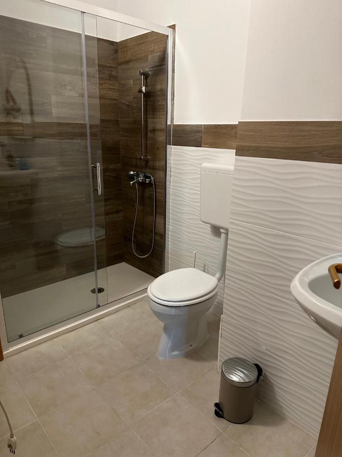 Leone D'Oro 2 - Milano Street Hotel Mestre Bagian luar foto