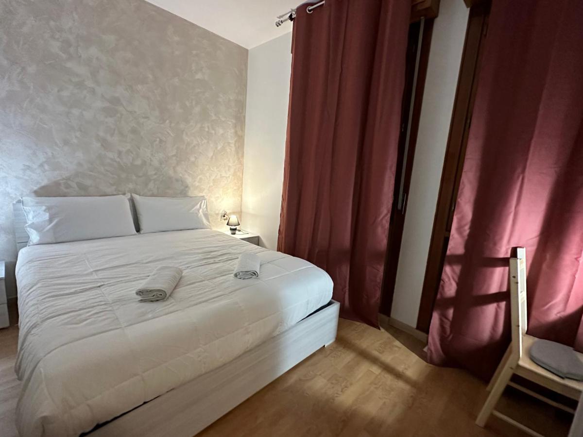 Leone D'Oro 2 - Milano Street Hotel Mestre Bagian luar foto